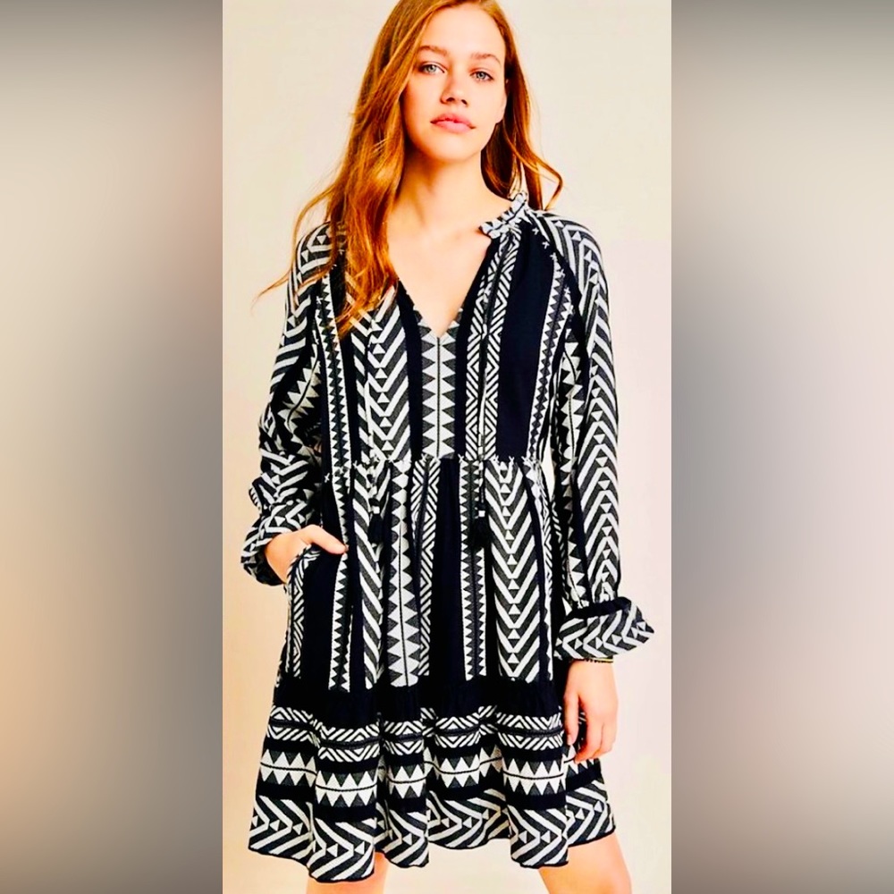 Anthropologie Black & White Geometric V-Neck Long Sleeve Dress